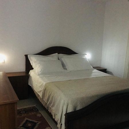 Koli Apartament Берат Екстер'єр фото